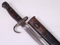 Lot 305 - A British 1907 pattern bayonet, the 43cm...