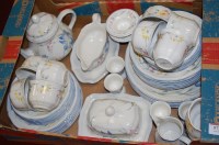 Lot 572 - A box of Villeroy & Boch dinner and tea wares