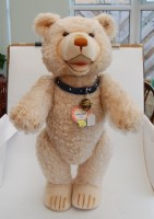 Lot 1504 - A contemporary replica of the Steiff...