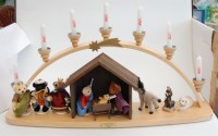 Lot 1532 - A Steiff Christmas Arch, No.37283, boxed