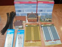 Lot 1622 - Two boxes of mixed 00 gauge lineside...