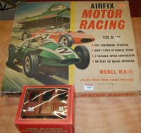 Lot 1660 - An Airfix 132 second motor racing gift set...