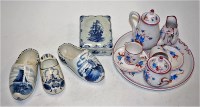 Lot 188 - An early 20th century child's porcelain tea...