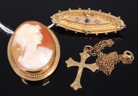 Lot 327 - A carved shell cameo brooch, depicting profile...
