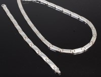 Lot 392 - A modern silver heavy link necklace with...