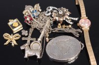 Lot 415 - Mixed jewellery to include silver picture...