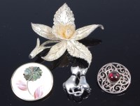 Lot 432 - Assorted silver costume jewellery to include...