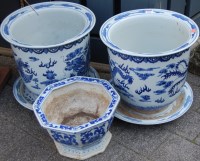 Lot 1334 - A pair of modern Chinese glazed blue & white...