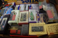 Lot 519 - A large quantity of mixed modern issue diecast...