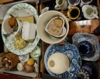 Lot 531 - Two boxes of miscellaneous china to include...