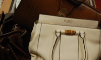 Lot 532 - A ladies cream leather handbag, stamped Gucci,...