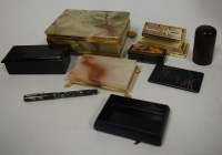 Lot 429 - A small collection of miscellaneous items, to...