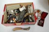 Lot 432 - A box of miscellaneous items to include;...