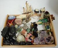 Lot 434 - A collection of miscellaneous items, to...