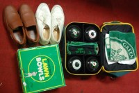 Lot 551 - A quantity of lawn bowls to include Drakes...