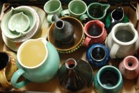 Lot 562 - A collection of mixed earthenware to include...