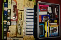 Lot 570 - Two boxes of mixed modern issue diecast to...