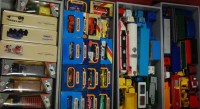 Lot 571 - Five boxes of mixed modern issue boxed diecast...