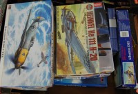 Lot 604 - A box of mixed part-made and unbuilt plastic...