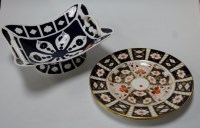 Lot 17 - A pair of Royal Crown Derby cabinet plates in...