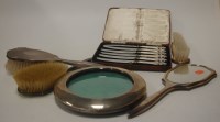 Lot 191 - A collection of miscellaneous items to include;...