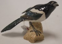 Lot 194 - A Beswick figure of a Magpie, No.2305
