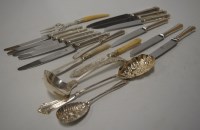 Lot 227 - A small collection of assorted loose silver...