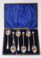 Lot 207 - A cased set of six George V silver teaspoons,...