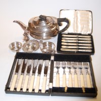 Lot 219 - A box of miscellaneous silver plated wares to...
