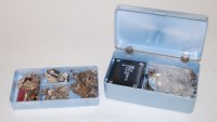 Lot 280 - A jewellery box and contents to include; white...