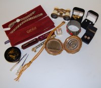 Lot 285 - A collection of miscellaneous items to include;...