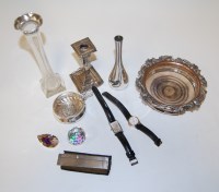 Lot 291 - A small collection of miscellaneous items to...