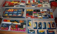 Lot 432 - A large collection of assorted mainly loose...