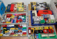 Lot 436 - A large collection of mainly loose and...