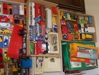 Lot 442 - A large collection of mainly loose and...