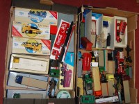Lot 461 - Two boxes of assorted modern issue diecast to...