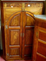 Lot 1095 - An early 19th century mahogany, flame mahogany,...
