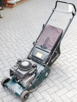 Lot 1122 - A Briggs & Stratton Hayter Quantum XM45 petrol...