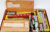 Lot 919 - A small quantity of unmade Kitmaster railway...