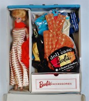 Lot 3152 - An original Barbie 850 Bubblecut Doll, blonde,...