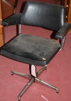 Lot 1361 - A 1950s chrome framed and vinyl upholstered...