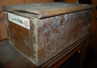 Lot 1253 - An early 20th century mahogany hinge-top cash...