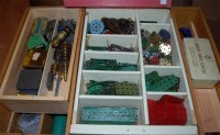 Lot 3245 - A large collection of 1950s red and green...