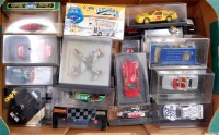 Lot 2746 - 30+ mixed boxed, loose and plastic cased...