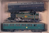 Lot 1083 - A Triang EMU power car only (VG), a BR green 2-...
