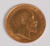 Lot 146 - Great Britain, 1909 gold half sovereign,...