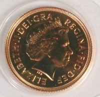 Lot 156 - Great Britain, 2000 gold full sovereign, Queen...