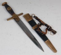 Lot 424 - A German RLB Leader's dagger, the 24cm double...