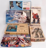 Lot 1547 - Sci-Fi, Space and Missile Launcher plastic kit...