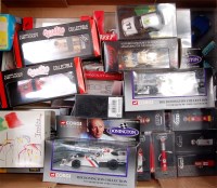 Lot 2603 - 30 assorted Corgi, Quartzo, Trofeu, City,...